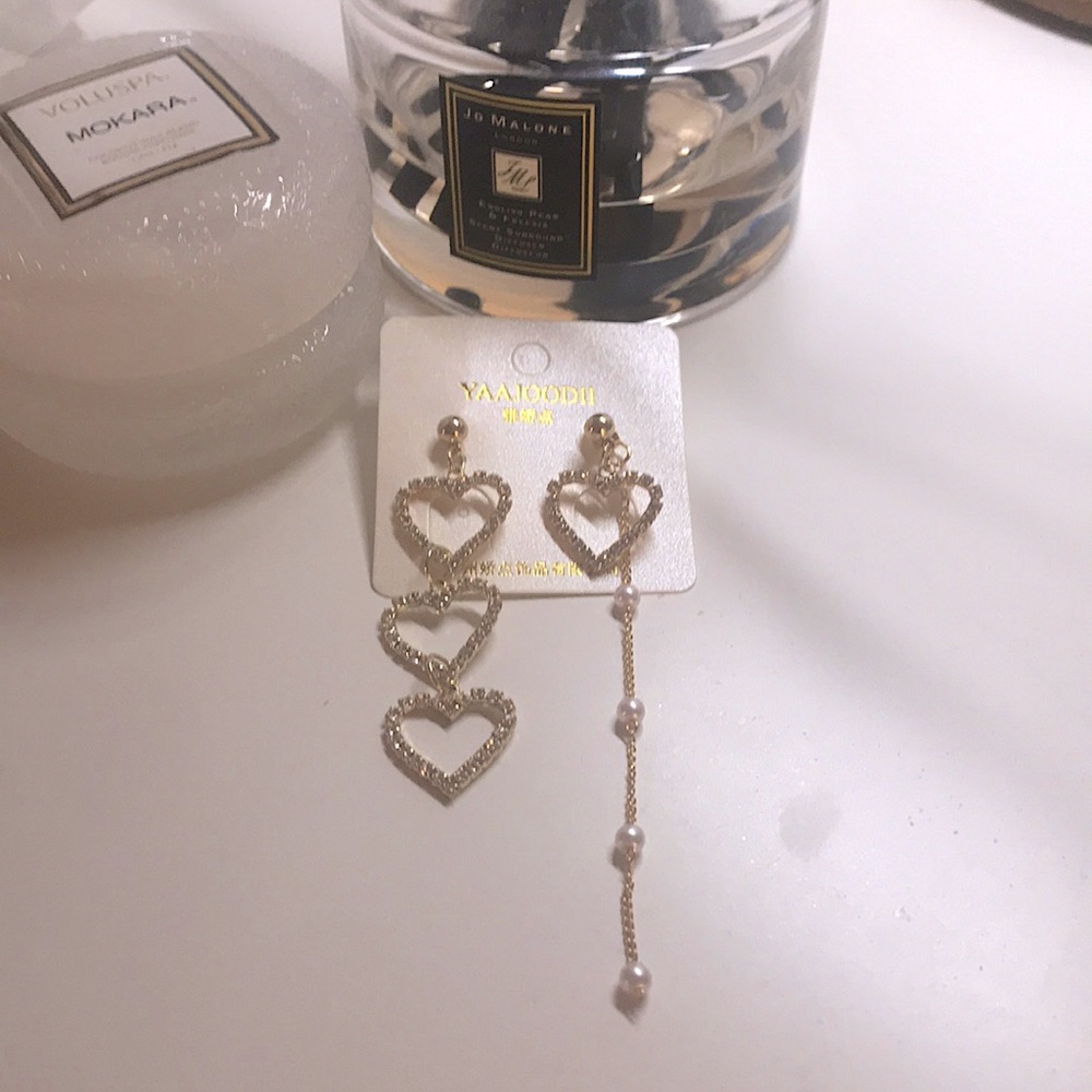 Heart Sliver Needle Earrings